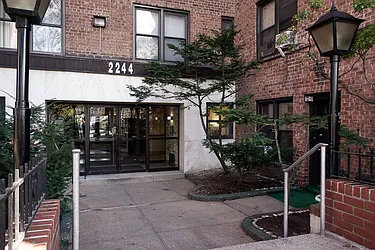 Sold by Houlihan Lawrence