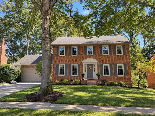 2428 Woodfield Cir, Lexington, KY 40515
