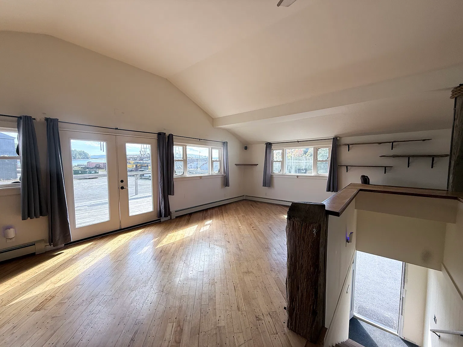 2 bed, 1400 sqft, $2,250 — Photo 4