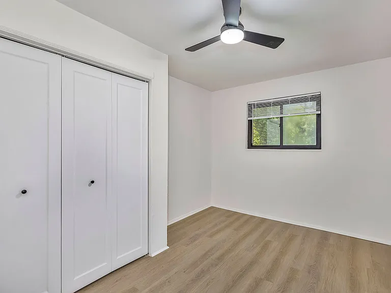 2535 Lysle Ln #4B — Photo 11