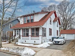 90 Rochelle St, Springfield, MA 01109