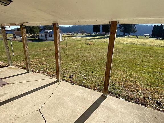 3rd image of 309 E New Market St