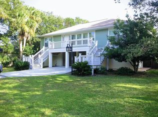 605 Dolphin Rd, Saint Helena Island, SC 29920