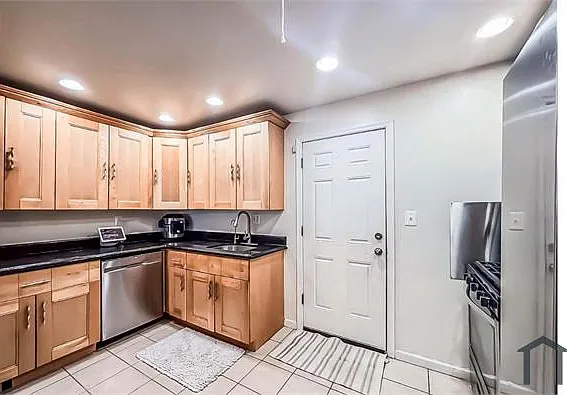 3602 Allison St — Photo 3