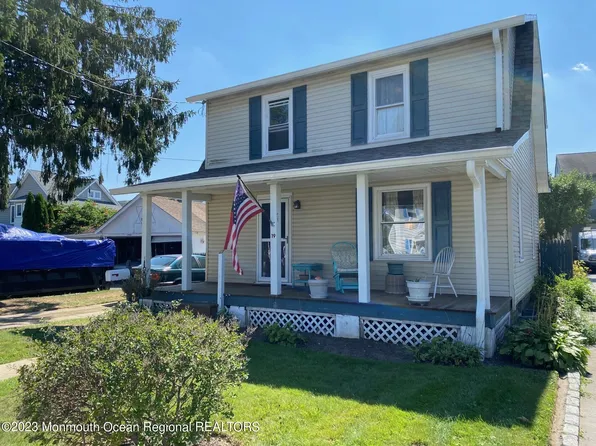 19 Elizabeth Avenue, Manasquan, NJ 08736