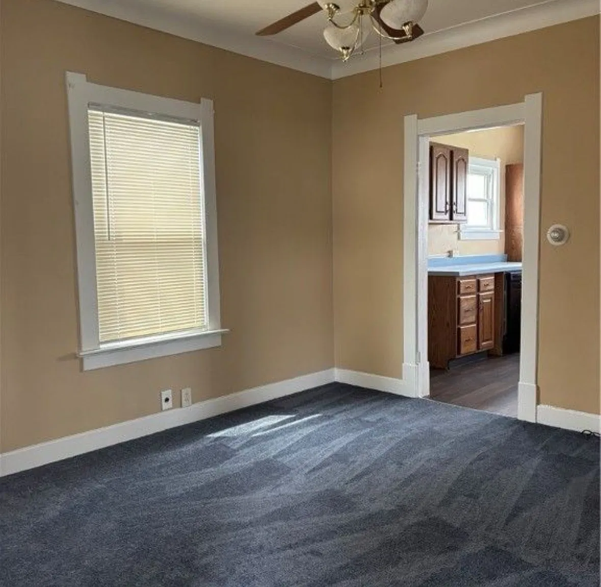 146 Walnut St — Photo 2