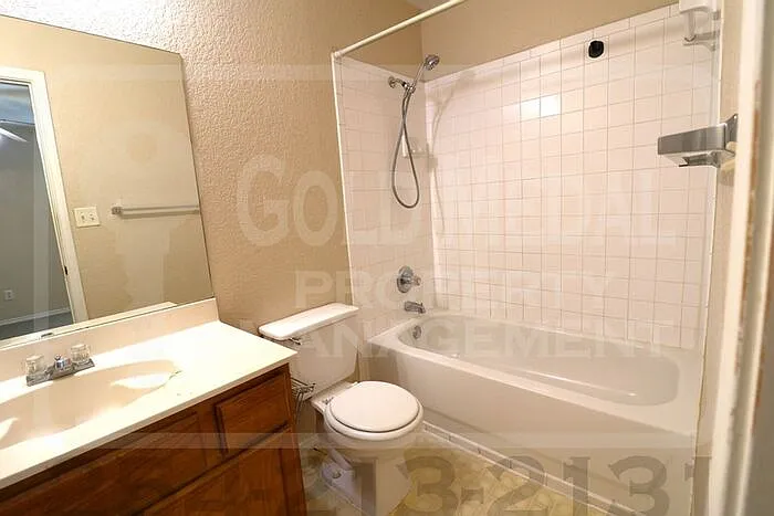 3412 Cantabrian Dr #D — Photo 9