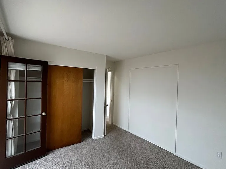 1460 Hornblend — Photo 9