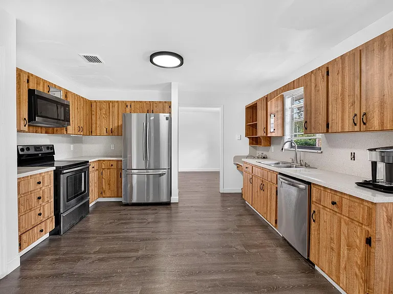 5989 Coconut Blvd — Photo 10