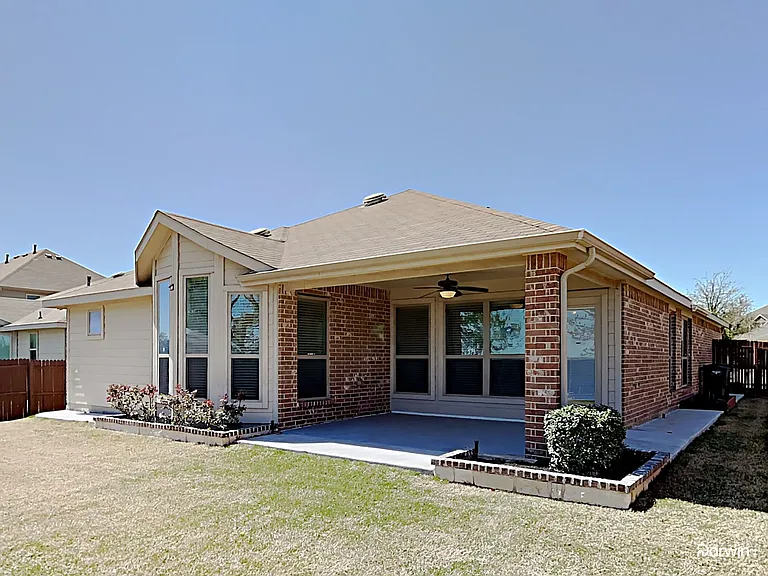 1025 Prairie Heights Dr — Photo 16