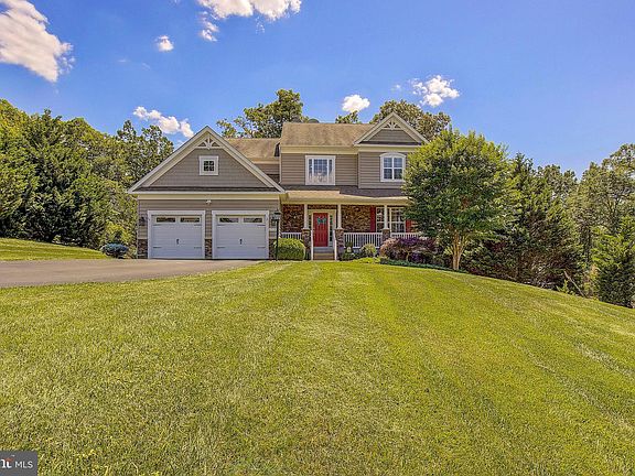 2nd image of 45103 Woodhaven Dr