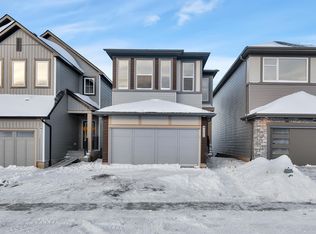 2256 4th Ave SW, Edmonton, AB T6X1V3