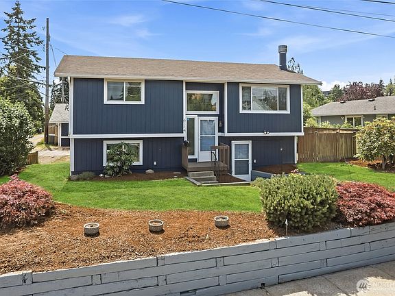 3rd image of 6114 N 49th Street Unit A