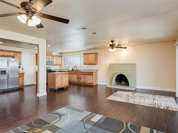 4th image of 4073 Alta Lorraine Way