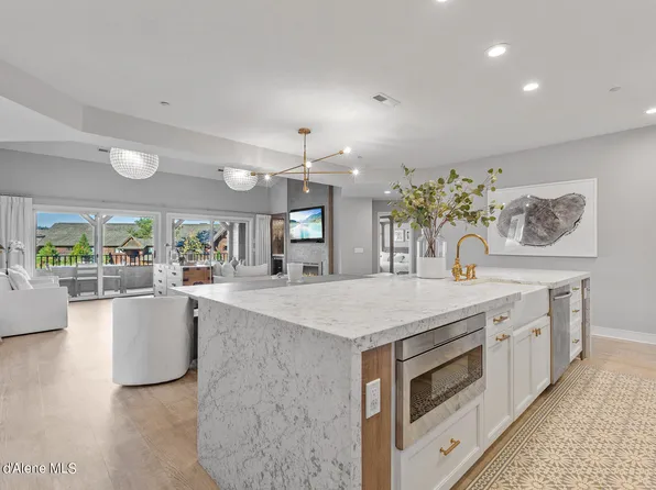 4732 S Arrow Point Dr #304, Harrison, ID 83833