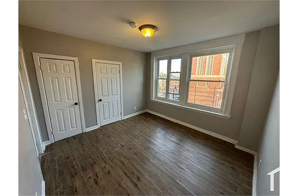 Building Photo - 275 S 7th St #3S