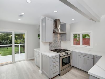 1215 N Genesee Ave, West Hollywood, CA, 90046