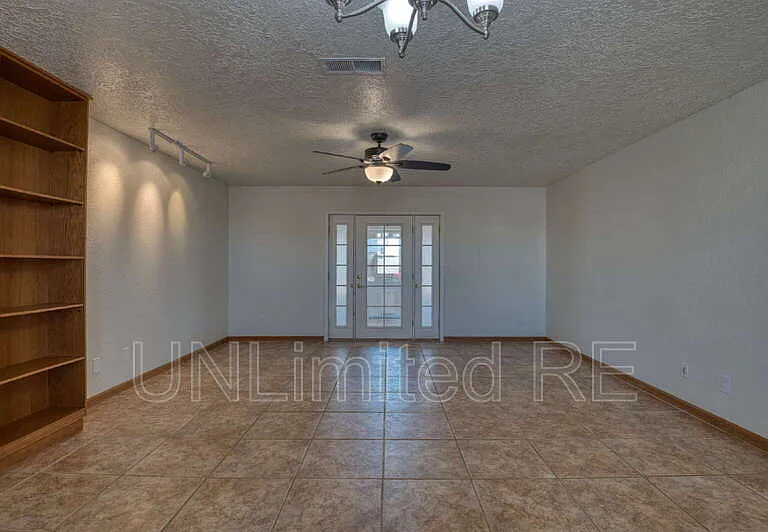 2512 Cisco Dr S — Photo 26