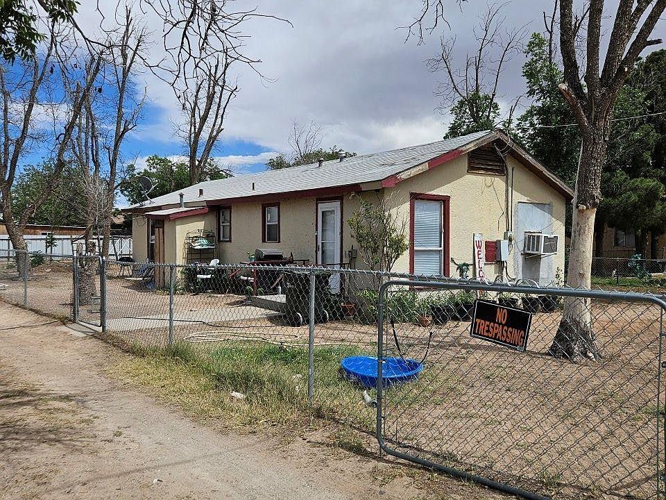 1st image of 2314 Iris St