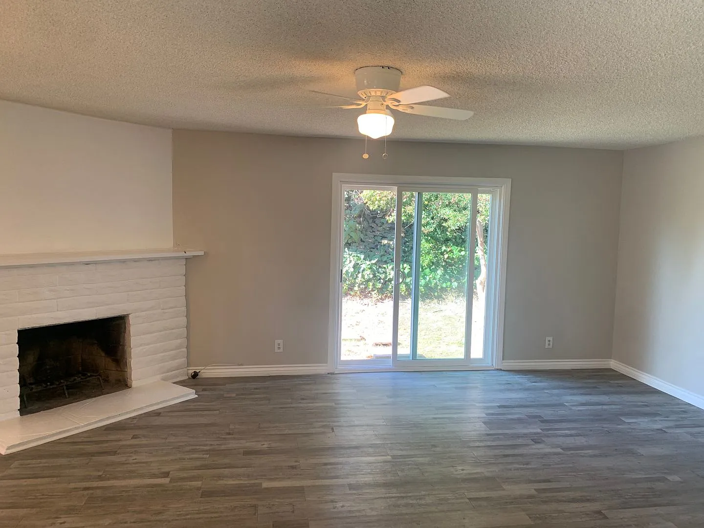 Beautifully Upgraded 3 Bedroom 2 Bath Home in Lovely West Hills Neighborhood! — Photo 4