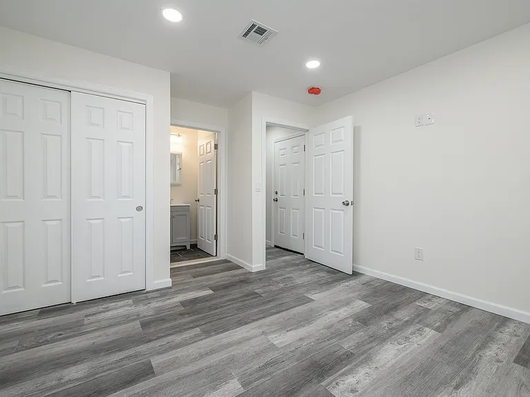 287 Orange St #2 — Photo 10