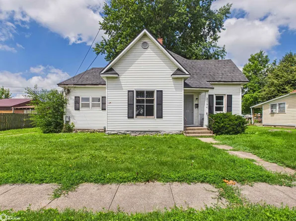 209 S 10th St, Albia, IA 52531