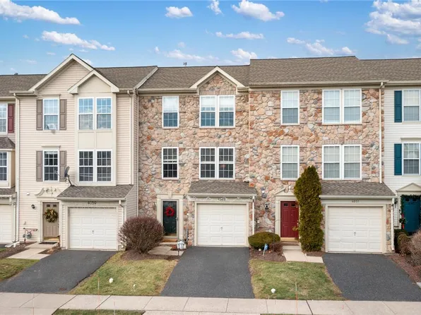 4055 Tournament Ct, Center Valley, PA 18034