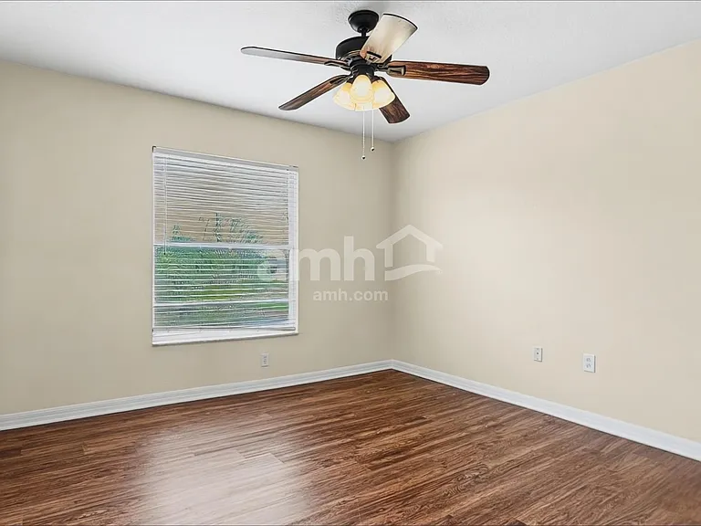 3247 Chessington Dr — Photo 18