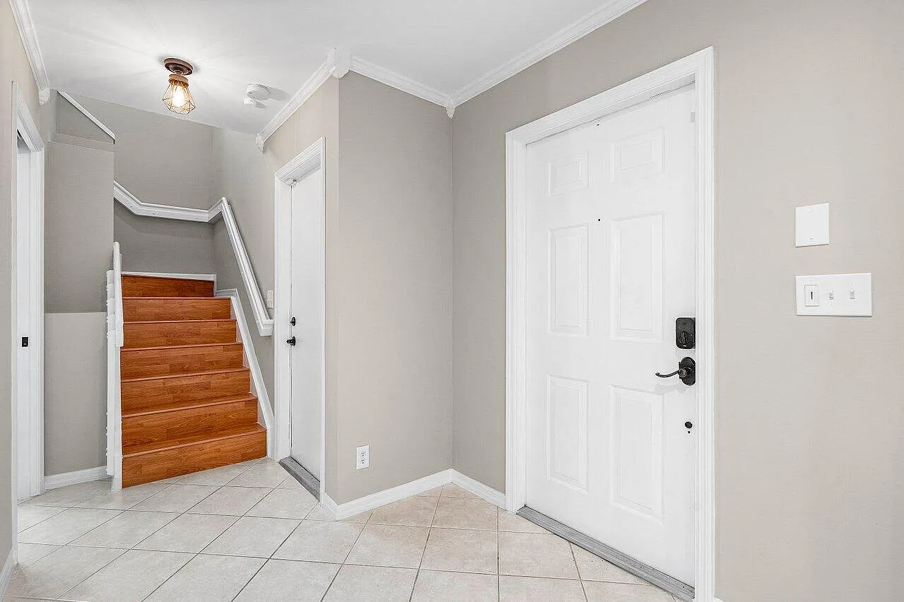 3 bed, 2.5 bath, 1692 sqft, $3,550 — Photo 3