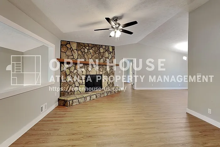 3753 Memorial Pkwy NW — Photo 3