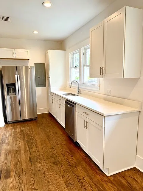2 bed, 1161 sqft, $1,950 — Photo 4