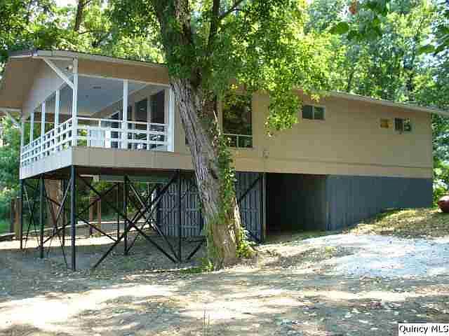 Home for Sale in Hull, IL $43,000