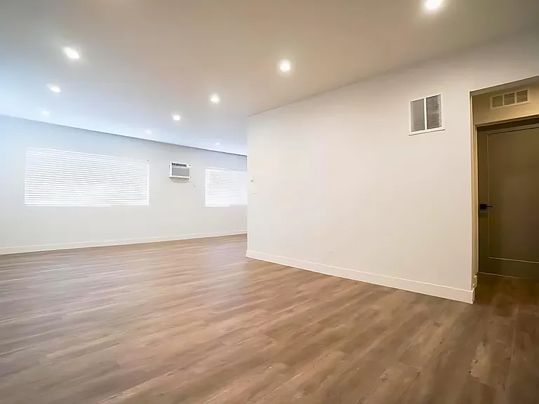 3107 S Canfield Ave #8 — Photo 5