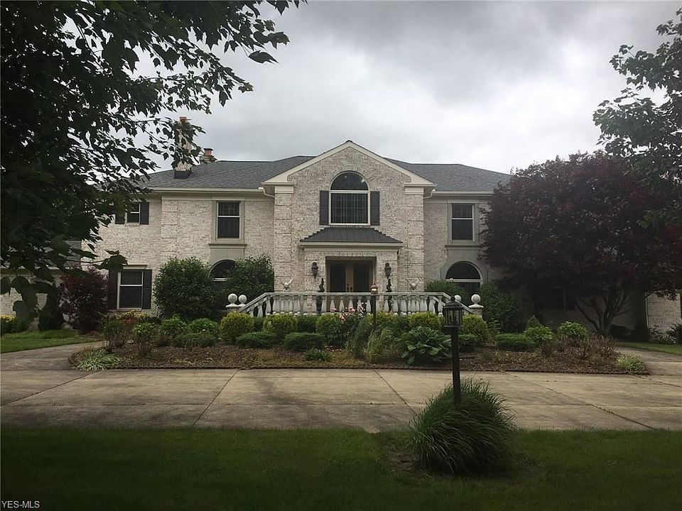 1st image of 11150 Arrowhead Dr