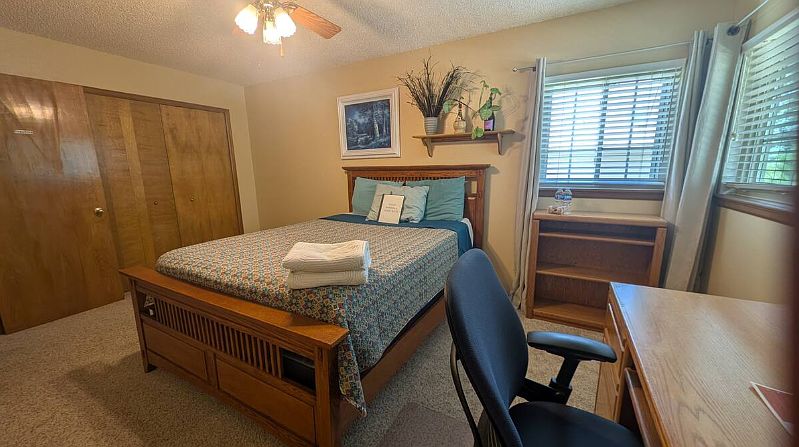 "Sapphire" private bedroom