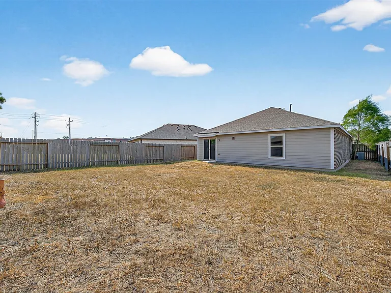 15171 Willow Tree Ln — Photo 37