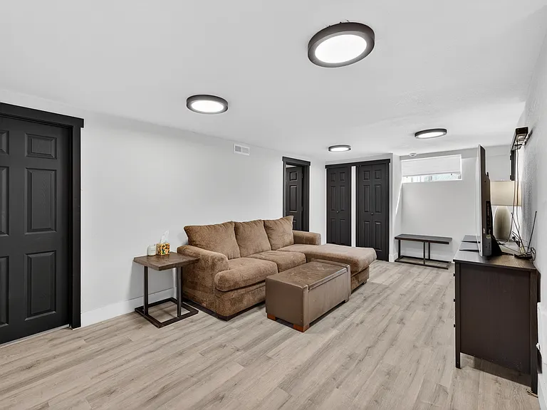810 Smith Ave — Photo 22