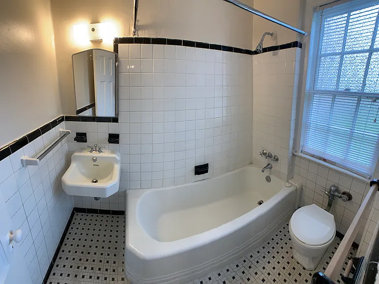 2845 Thornhill Rd #123B — Photo 7