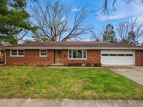 1306 E Mumford Dr, Urbana, IL 61801