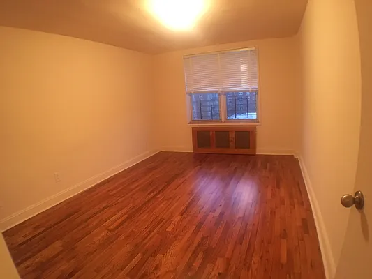 Rented by Kew Forest Realty Inc | media 7