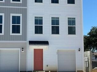 4633 Forest Hills Dr #104, North Charleston, SC 29418