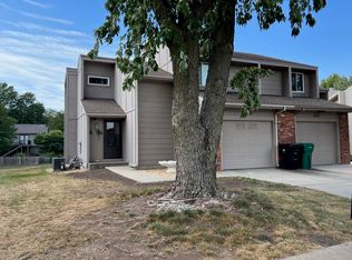 2227 SW Brandywine Ln, Topeka, KS 66614