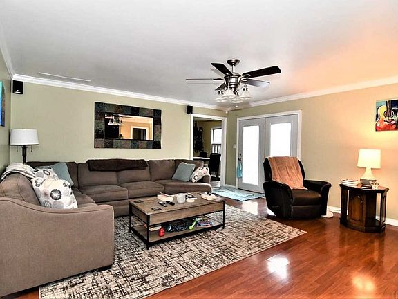 5th image of 3801 Farrington Dr