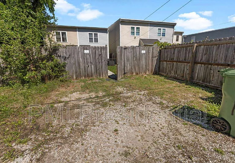 1107 N 27th St — Photo 22