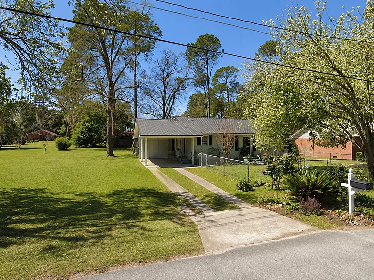 508 S Forrest Ave — Photo 1