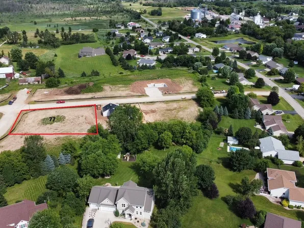 N1937 Morning Glory Ln #77, Greenville, WI 54942