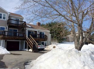 9 Riverview Dr APT A, North Berwick, ME 03906