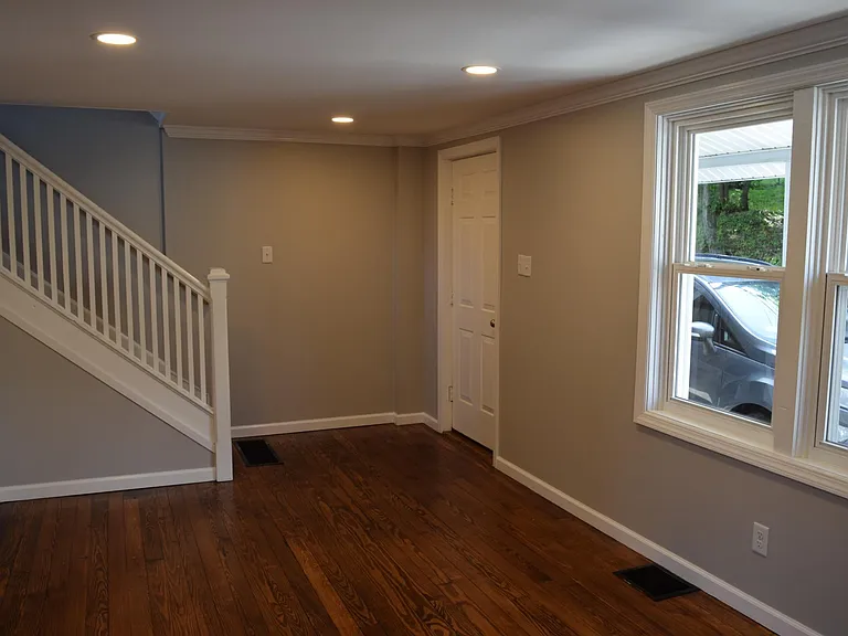 227 E Pike St — Photo 7
