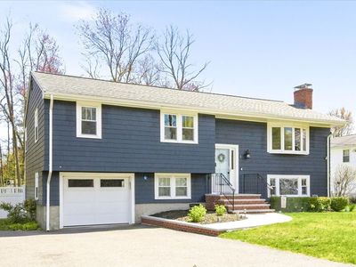 4 Flintlock Ln, Dedham, MA, 02026