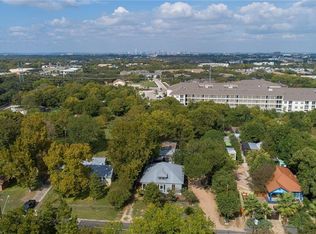 210 Chaparral Rd, Austin, TX 78745